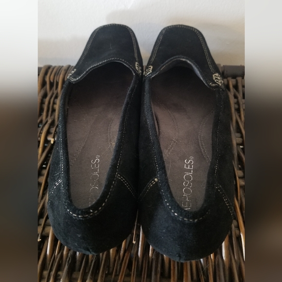 Aerosol Suede Kitten Heels - Picture 4 of 7